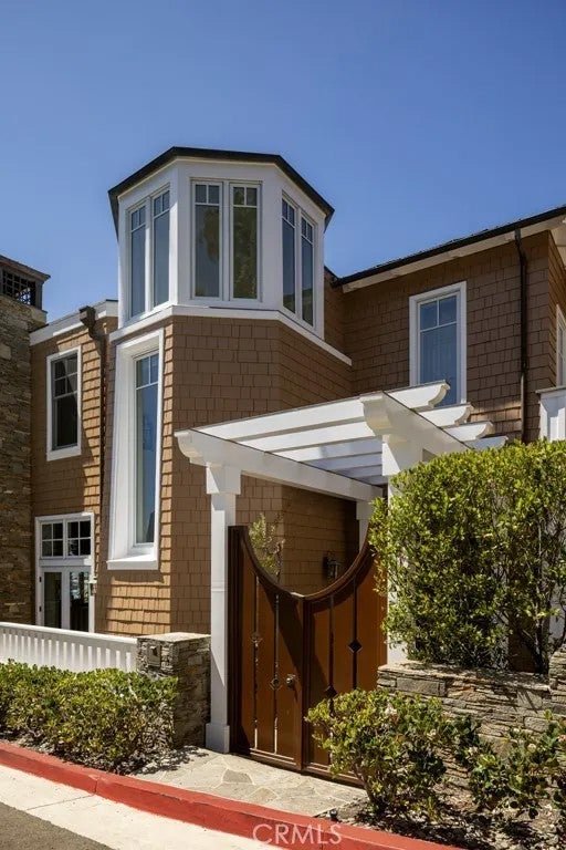 2323 Bayside Drive