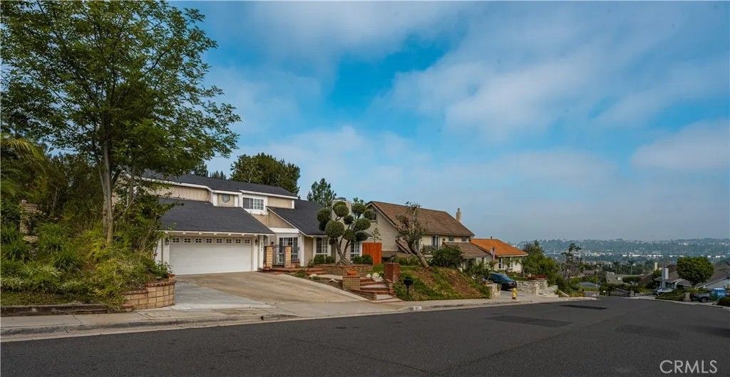 Photo of 257 S Hillcrest St, Anaheim Hills, CA 92807 (MLS # PW26082926)