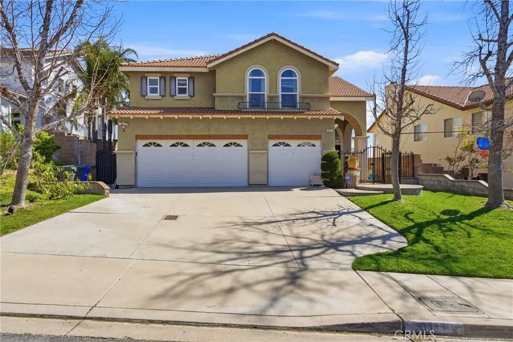 Photo of 5111 St Albert Dr, Fontana, CA 92336 (MLS # IV26078068)