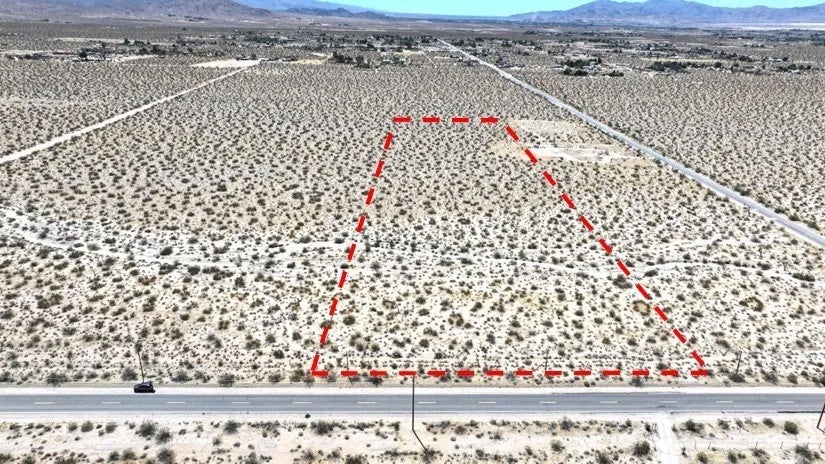 Photo of 9 Camp Rock, Lucerne Valley, CA 92356 (MLS # HD26130816)