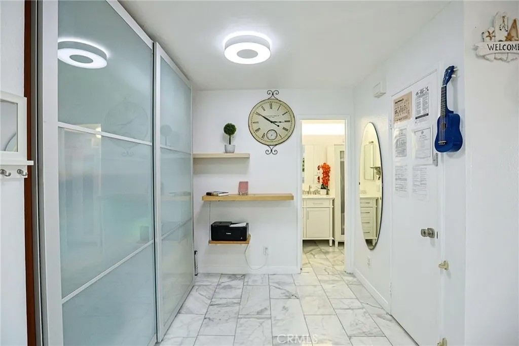 6924 Hyde Park Drive 106