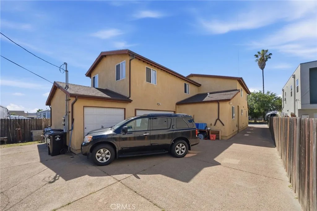 1409-- 1411 W 84th Place