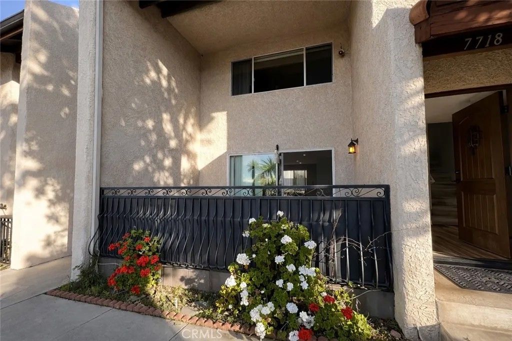 Photo of 7718 Via Sorrento, Burbank, CA 91504 (MLS # BB26014546)