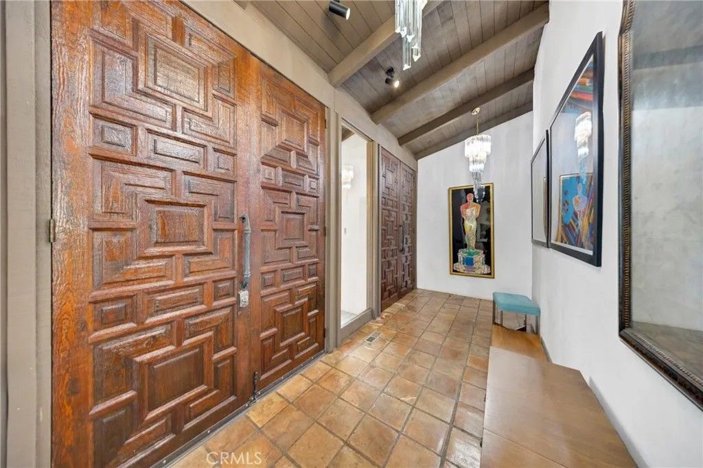 Photo of 2300 Villa Heights, Pasadena, CA 91107 (MLS # WS26069864)