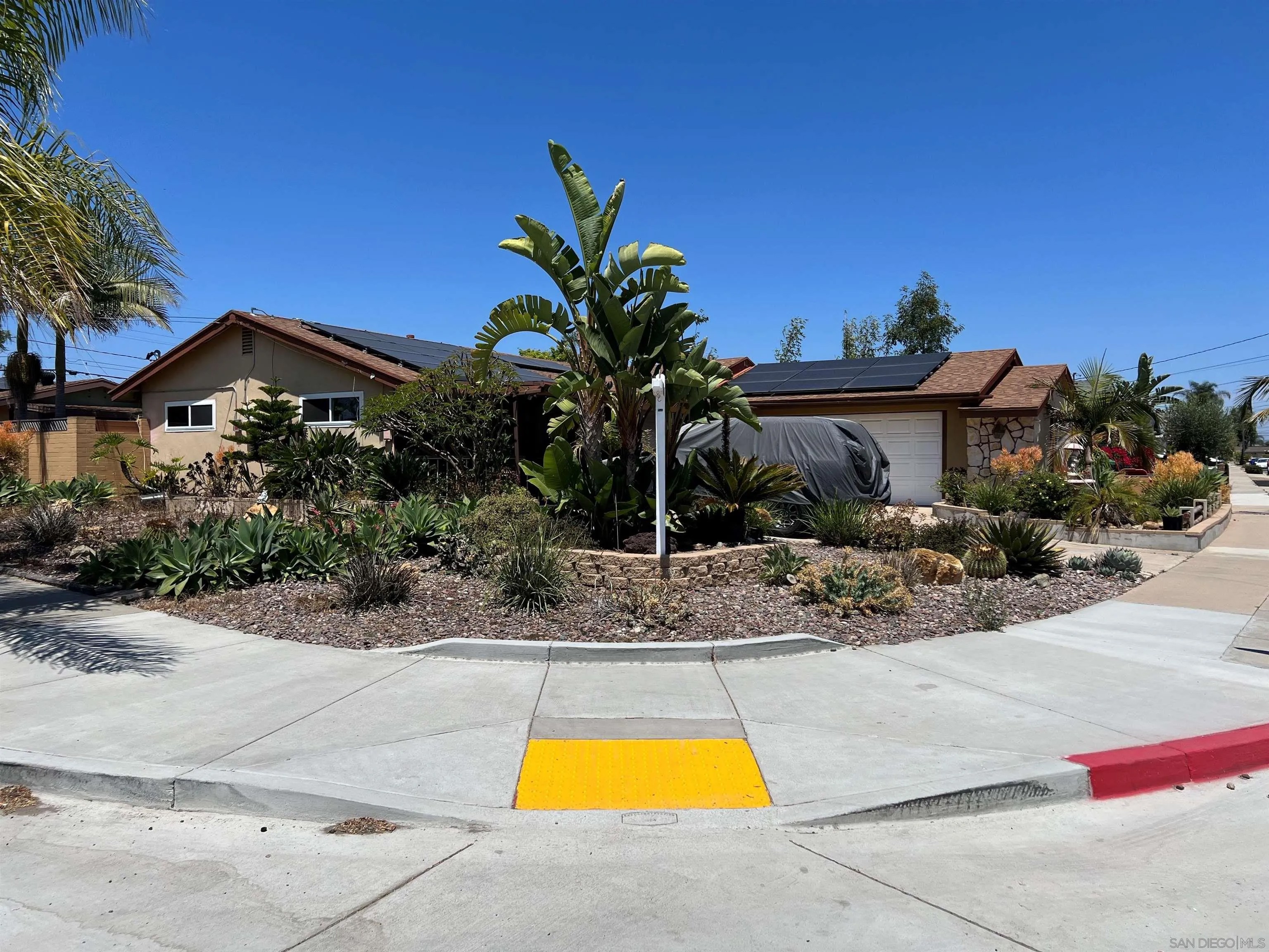 4902 Mount Almagosa Dr