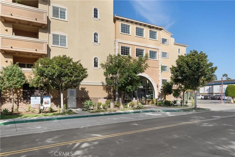 21345 Hawthorne Boulevard 204