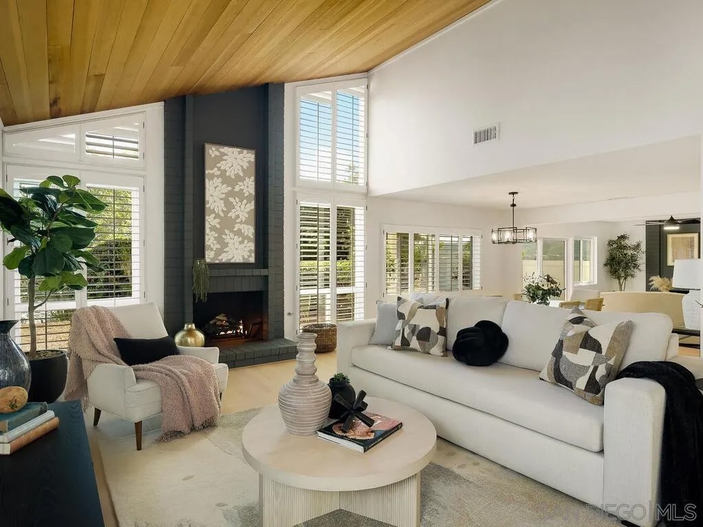 11227 Del Diablo Street