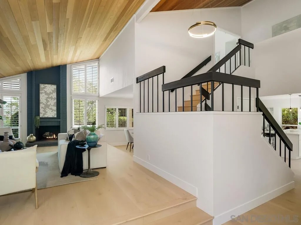 11227 Del Diablo Street