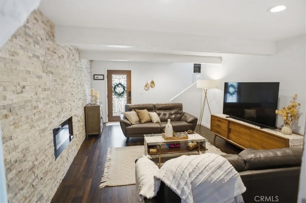 9704 marcus Lane