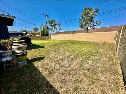 Tiny photo for 1737 W Cris Ave, Anaheim, CA 92804 (MLS # OC25235486)