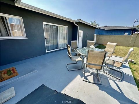 Tiny photo for 1737 W Cris Ave, Anaheim, CA 92804 (MLS # OC25235486)