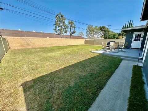 Tiny photo for 1737 W Cris Ave, Anaheim, CA 92804 (MLS # OC25235486)