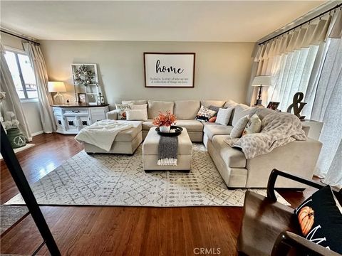 Tiny photo for 1737 W Cris Ave, Anaheim, CA 92804 (MLS # OC25235486)