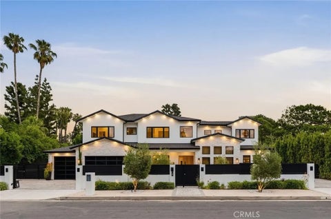 Photo of 5414 Genesta AVE, Encino, CA 91316 (MLS # SR26219152)