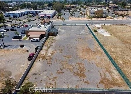 Photo of 9491 Sierra AVE, Fontana, CA 92335 (MLS # DW26175703)