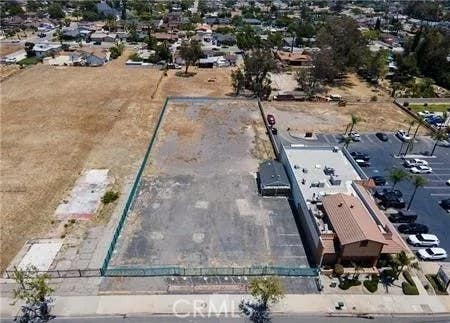 Photo of 9491 Sierra AVE, Fontana, CA 92335 (MLS # DW26175703)