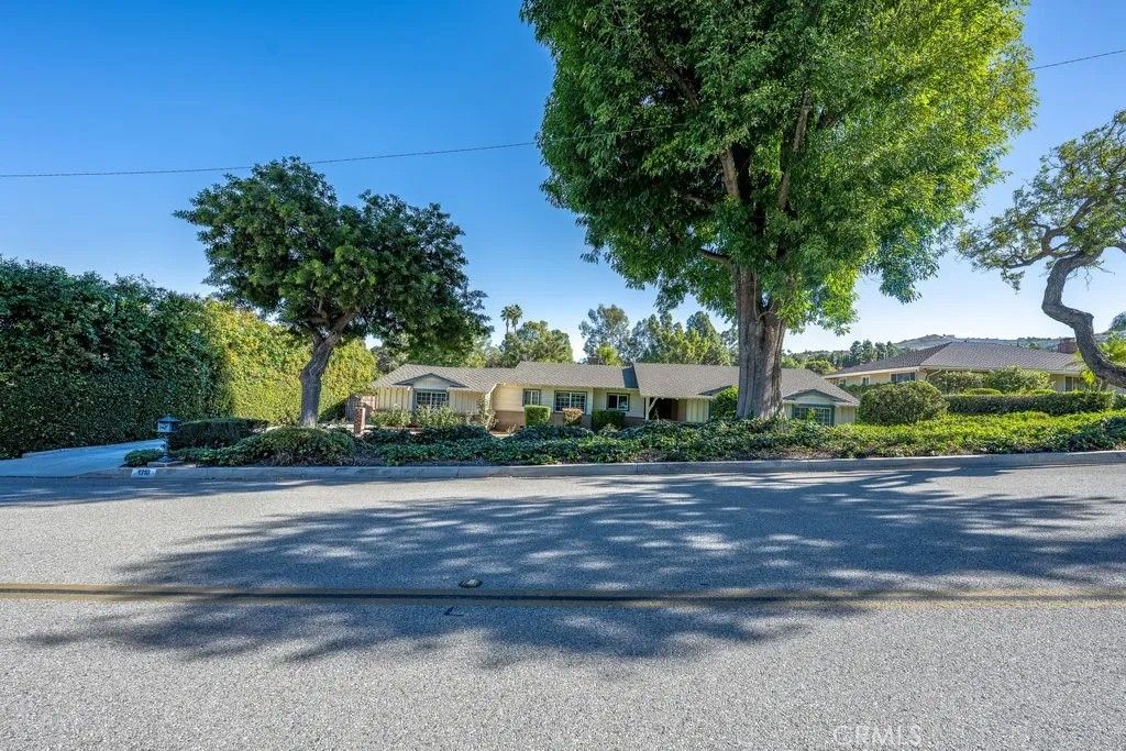 Photo of 1310 Hollencrest Dr, West Covina, CA 91791 (MLS # AR25272252)