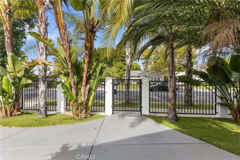Tiny photo for 4637 Nagle Avenue, Sherman Oaks, CA 91423 (MLS # SR25232612)
