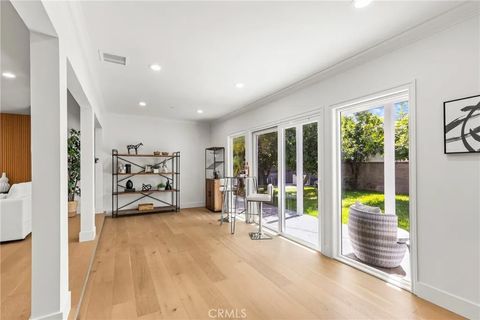 Tiny photo for 4637 Nagle Avenue, Sherman Oaks, CA 91423 (MLS # SR25232612)