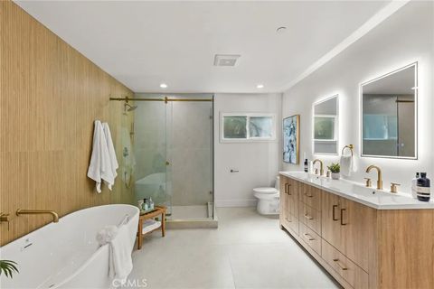 Tiny photo for 4637 Nagle Avenue, Sherman Oaks, CA 91423 (MLS # SR25232612)