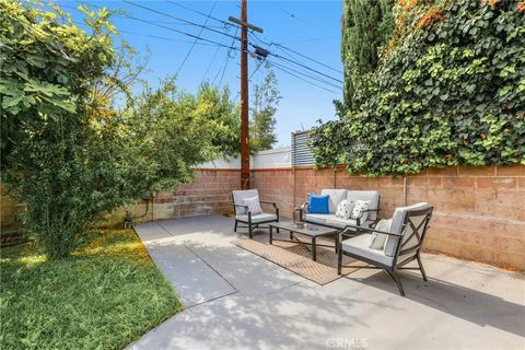 Tiny photo for 4637 Nagle Avenue, Sherman Oaks, CA 91423 (MLS # SR25232612)