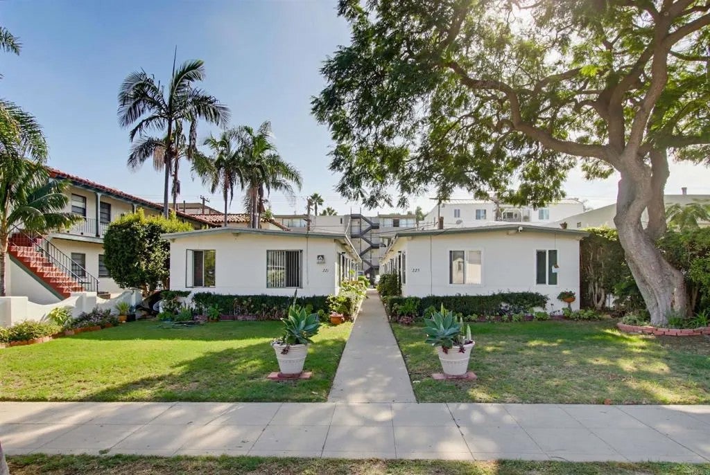 Photo of 221-D Avenue Avenue Ave, Coronado, CA 92118 (MLS # PTP2607992)