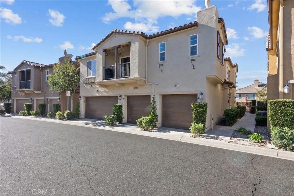 Photo of 28421 Santa Rosa Ln, Saugus, CA 91350 (MLS # CV26028915)