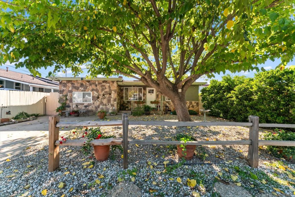Photo of 127 W 11th Ave, Escondido, CA 92025 (MLS # 250044821)
