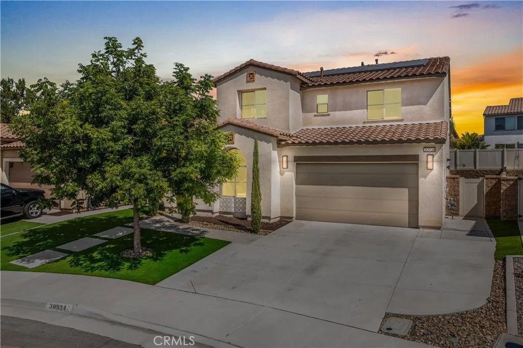 Photo of 30924 Falling Star Place, Murrieta, CA 92563 (MLS # SW25188762)