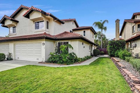 Photo of 2334 Summerhill Dr, Encinitas, CA 92024 (MLS # 260009208)