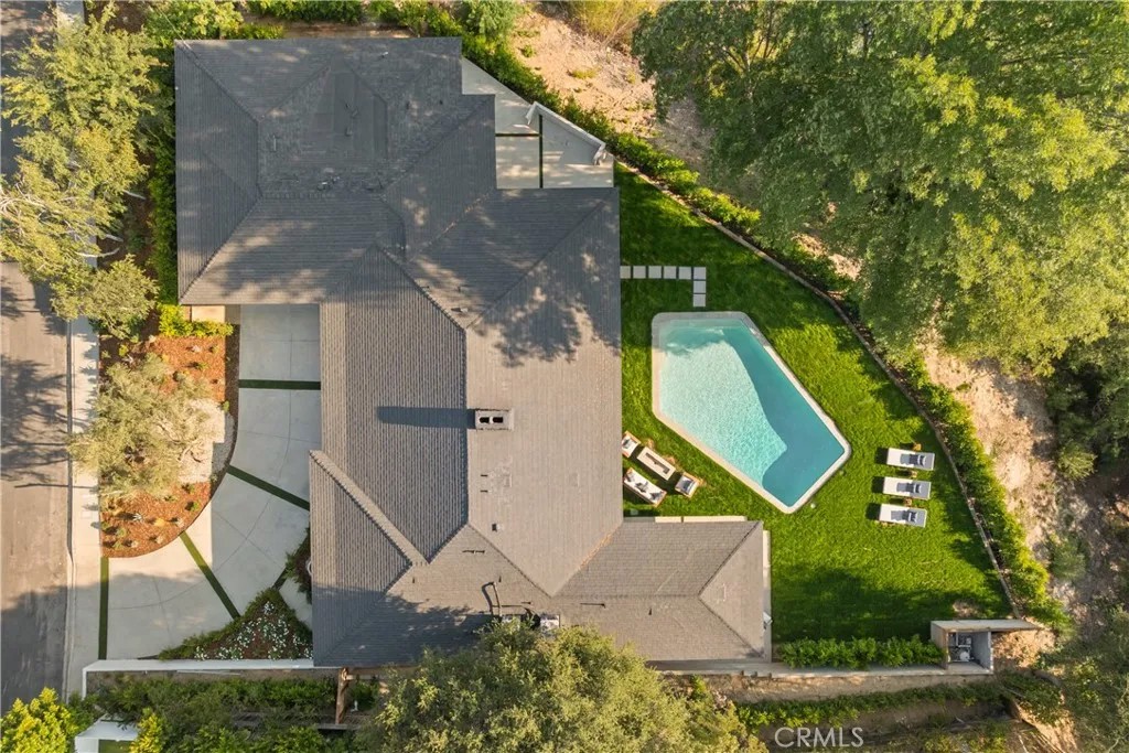4041 Sapphire Drive