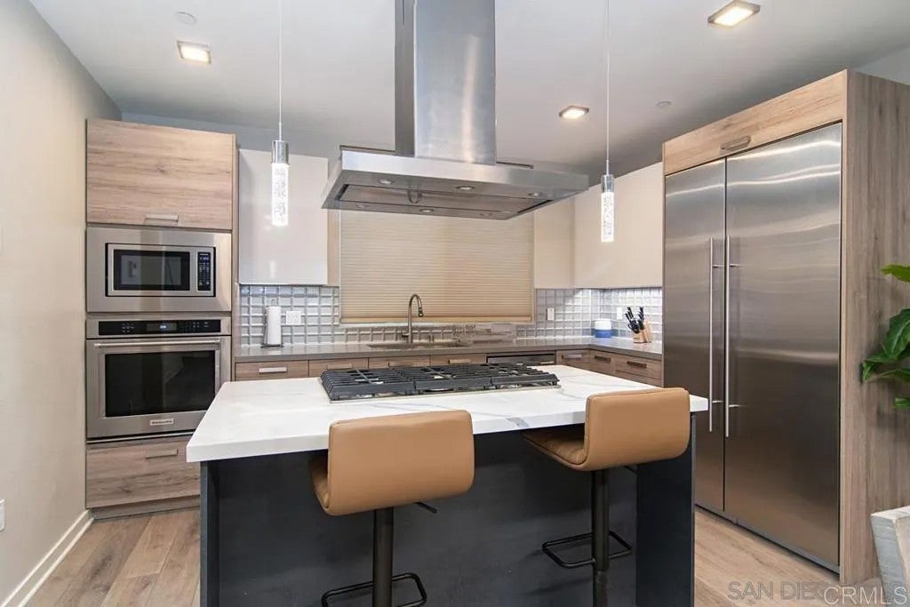 3642 7th. Ave.