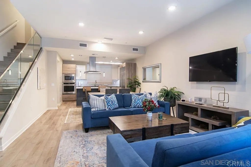 3642 7th. Ave.
