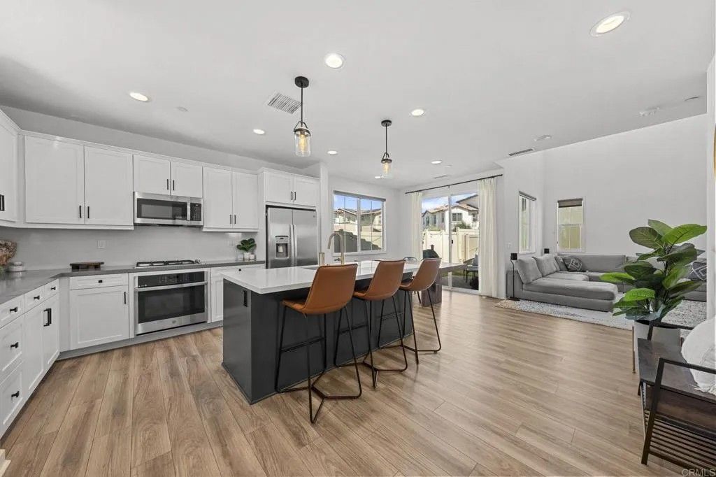 Photo of 45218 Via Vela, Temecula, CA 92592 (MLS # NDP2603087)