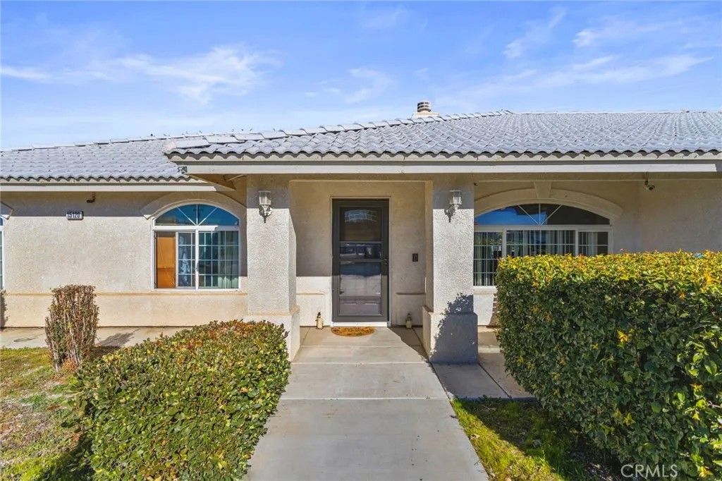 Photo of 15120 Live Oak St, Hesperia, CA 92345 (MLS # HD26010624)