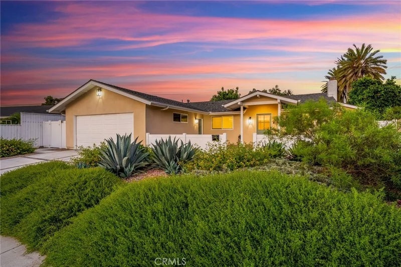 19182 Lindsay Lane