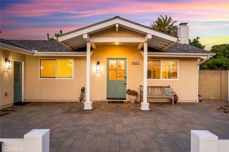 19182 Lindsay Lane