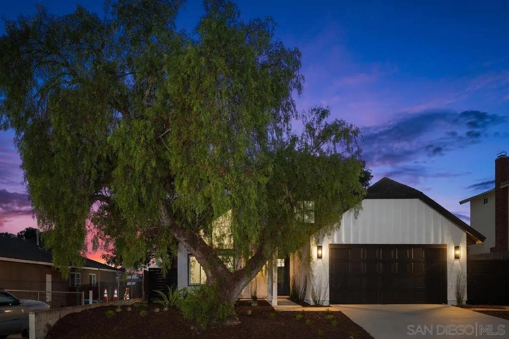Photo of 1594 Max Ave, Chula Vista, CA 91911 (MLS # 260020661)