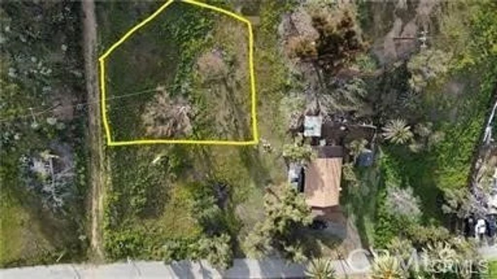 Photo of 0 Heim Ave, Lake Elsinore, CA 92530 (MLS # SW26003617)