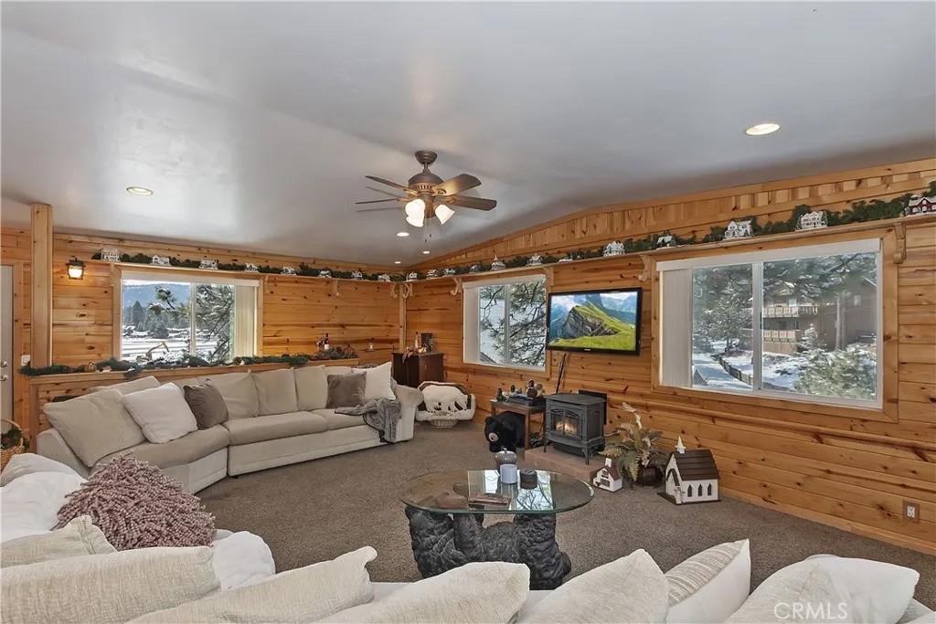 1004 White Mountain Drive