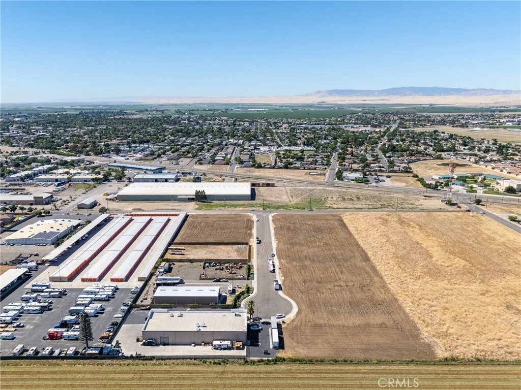 215 Commerce