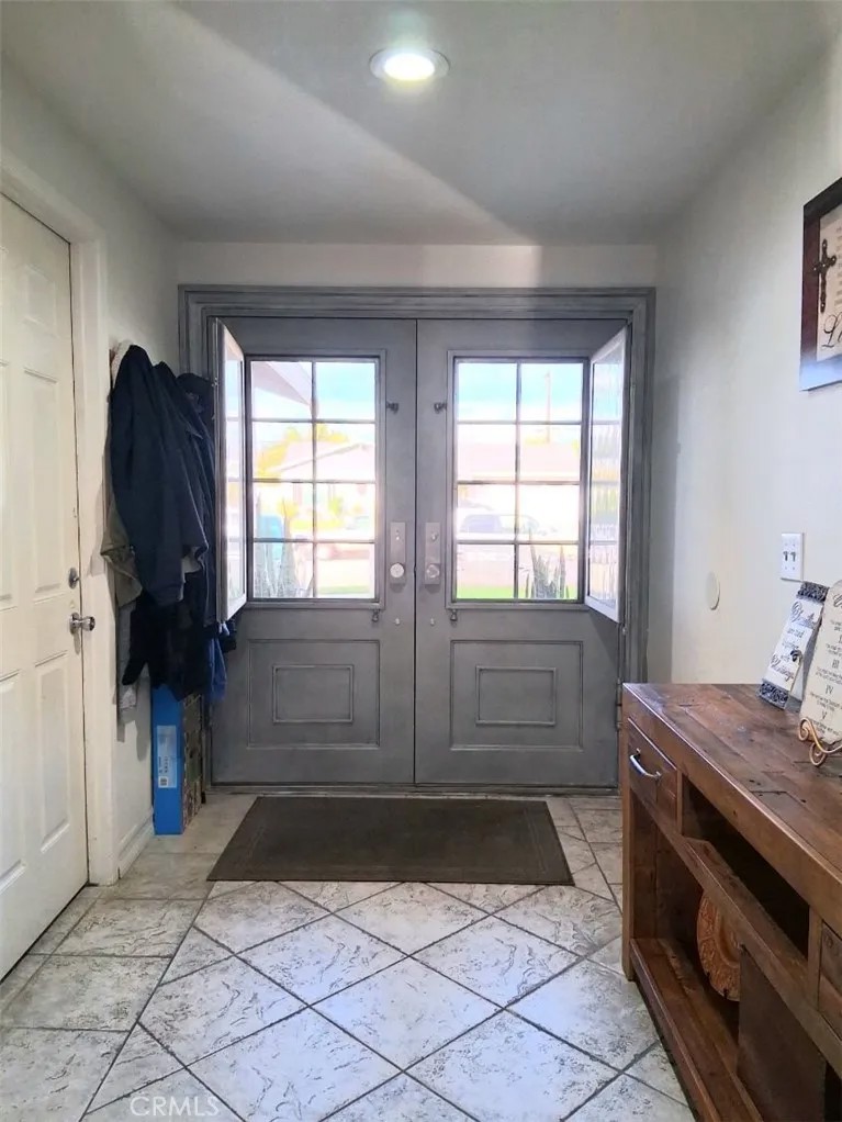 3022 E Quinnell Drive