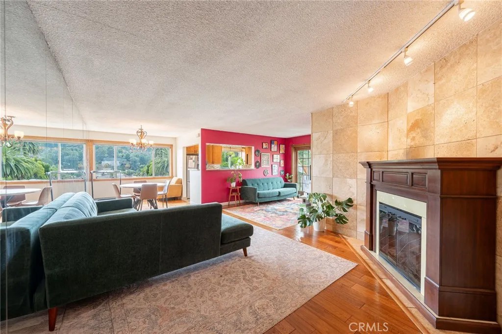 2260 N Cahuenga #507