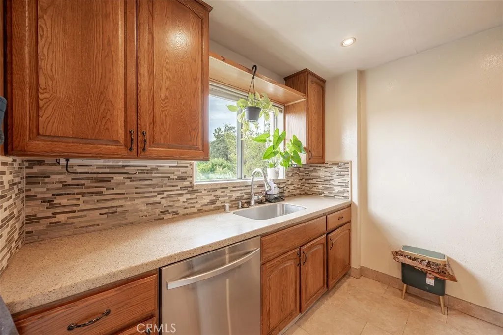 2260 N Cahuenga #507