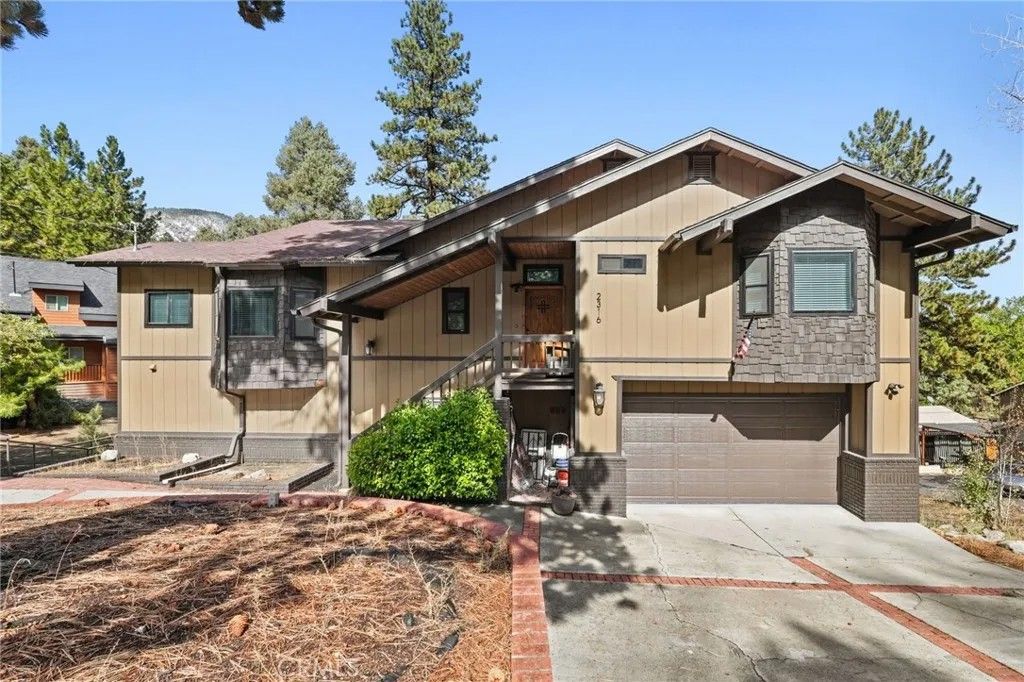 Photo of 2316 Cedarwood Drive, Pine Mountain Club, CA 93222 (MLS # SR25242005)