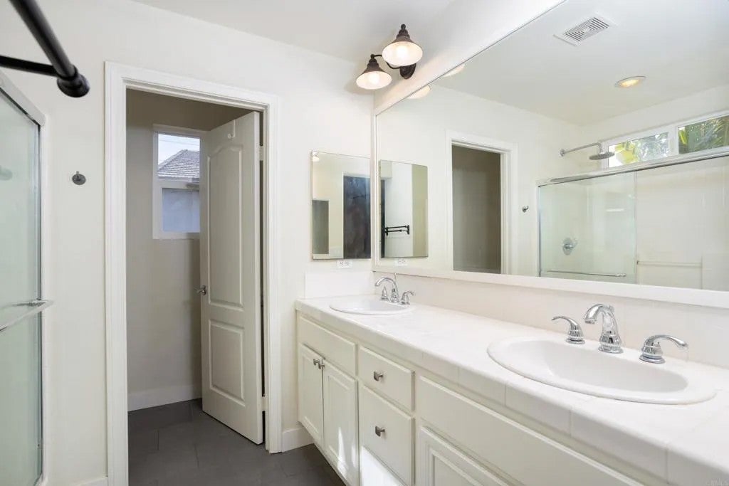 2103 Palo Alto Drive 80