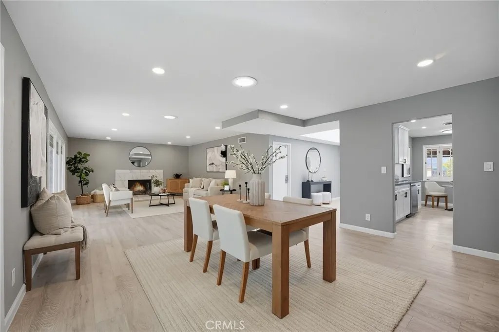 1548 Lacewood