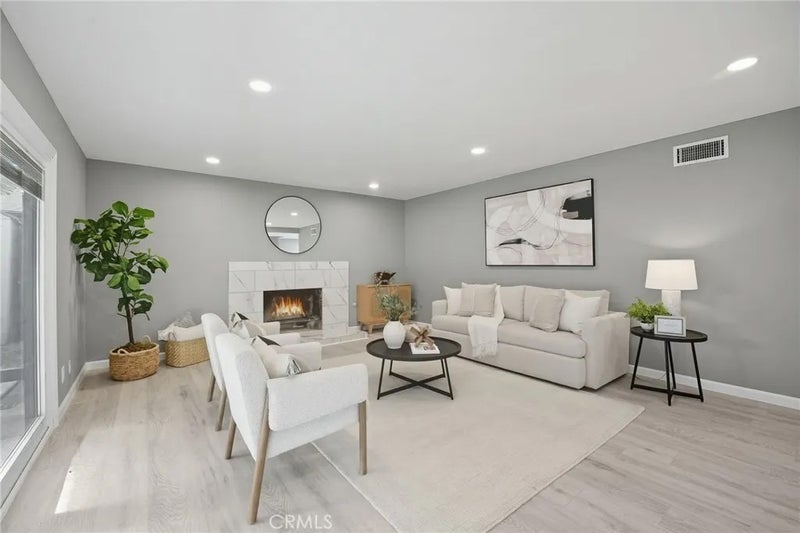 1548 Lacewood