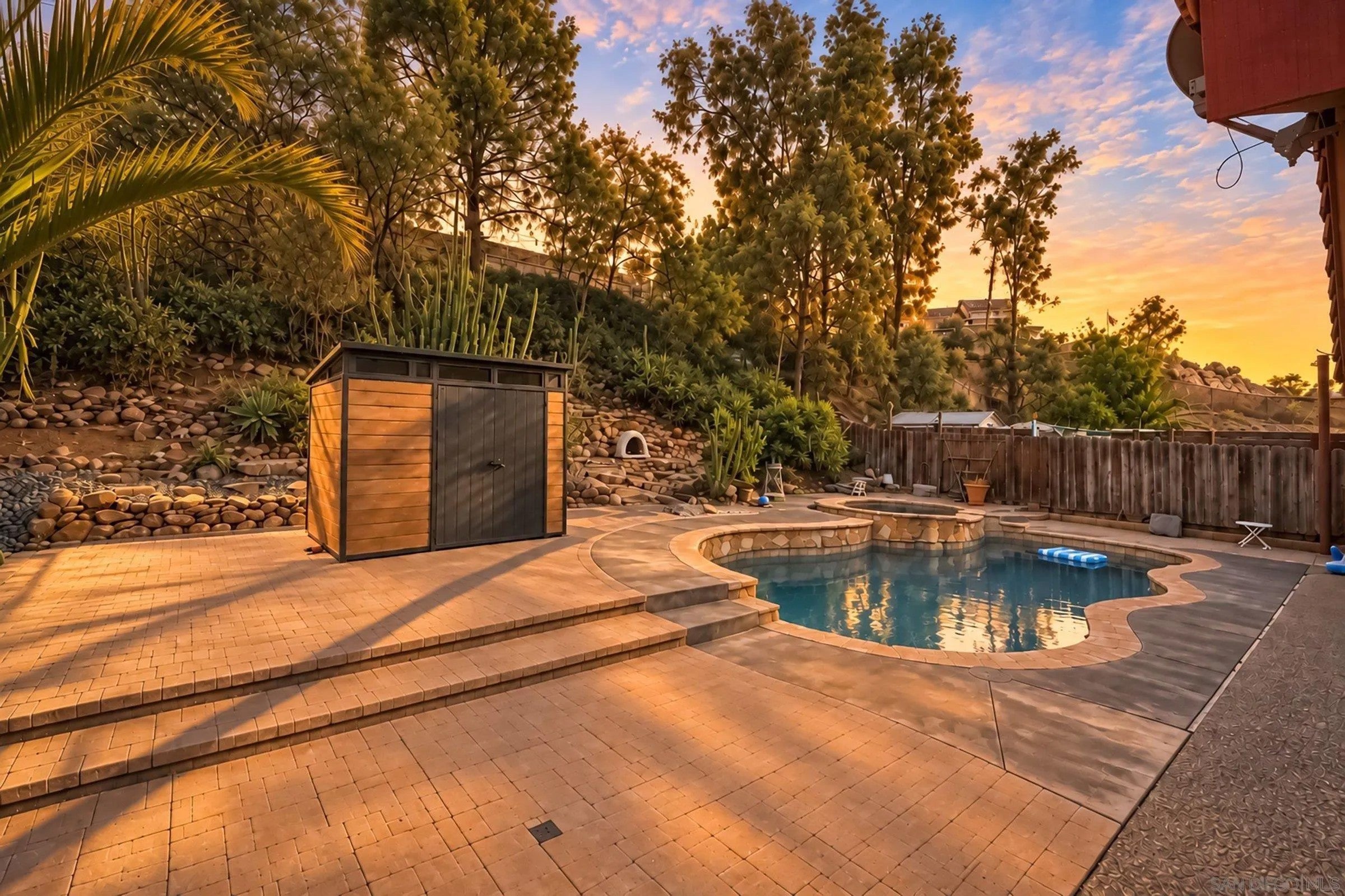 2742 Prairiestone
