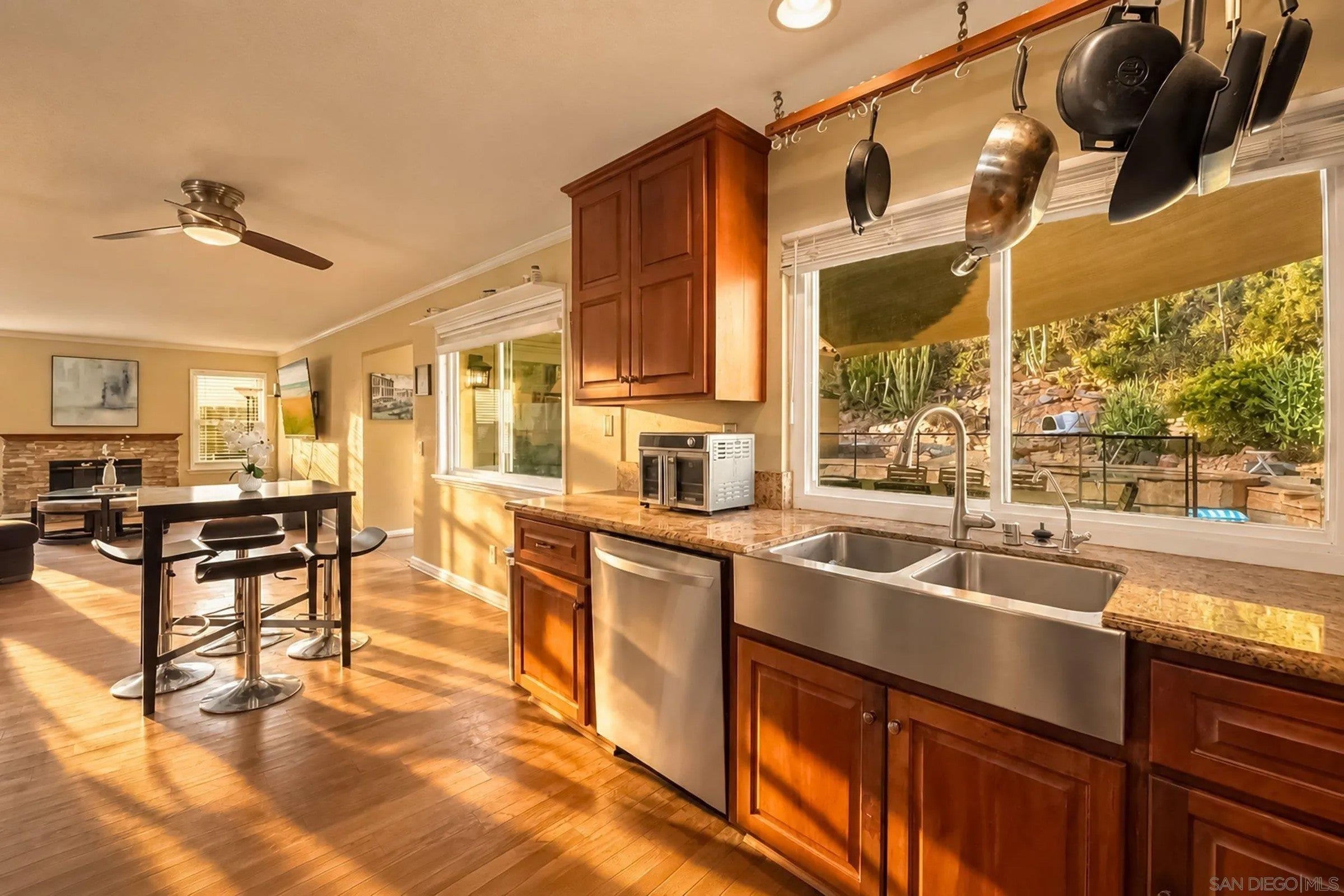 2742 Prairiestone
